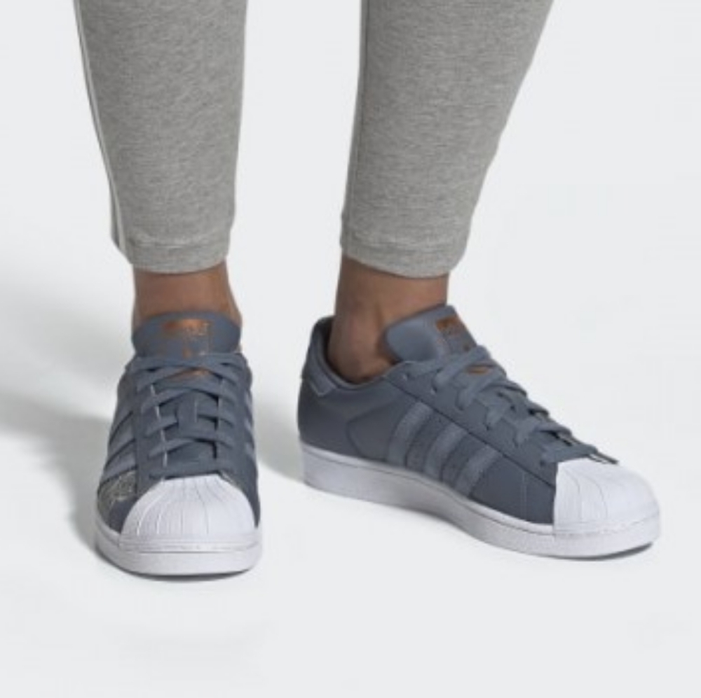 NEW adidas Superstar - Picture 2 of 7